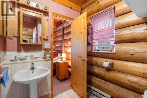 12 Scugog Lane Northern Bruce Peninsula ON N0H 2R0