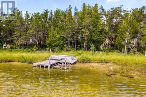 12 Scugog Lane Northern Bruce Peninsula ON N0H 2R0