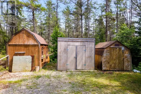 12 Scugog Lane Northern Bruce Peninsula ON N0H 2R0