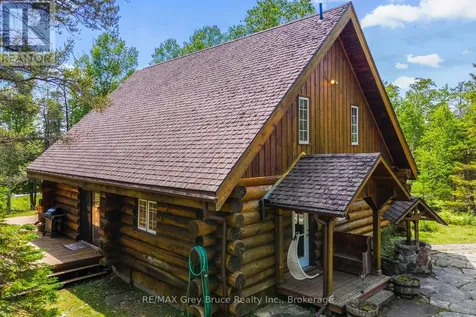 12 Scugog Lane Northern Bruce Peninsula ON N0H 2R0