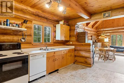 12 Scugog Lane Northern Bruce Peninsula ON N0H 2R0
