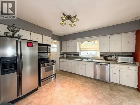 1508 Len Avenue Sarnia ON N7S 3N1