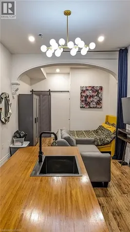 158 Hunter Street East Hamilton ON L8N 1M7