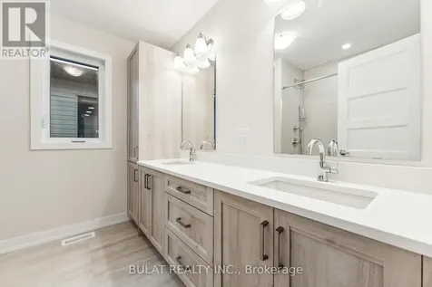 1359 Kitchener Avenue Ottawa ON K1V 6W2