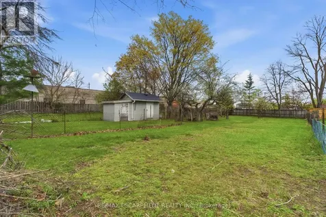113 North Park Street Brantford ON N3R 4K3