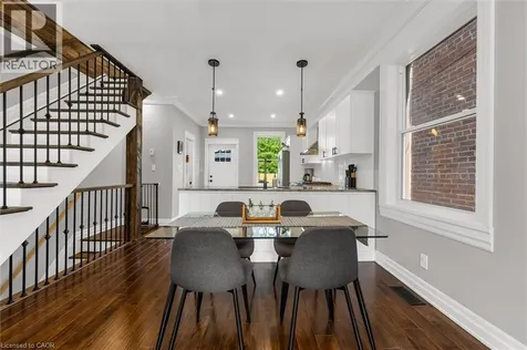39 Fairleigh Avenue North Hamilton ON L8L 6H1
