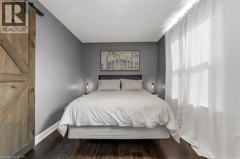 39 Fairleigh Avenue North Hamilton ON L8L 6H1
