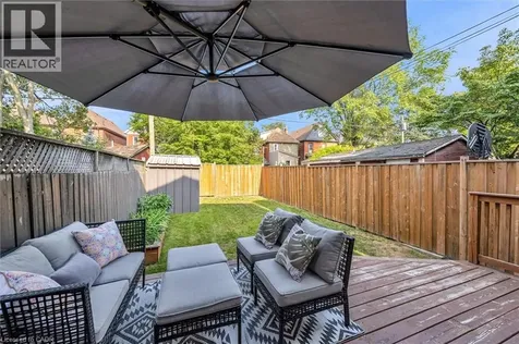 39 Fairleigh Avenue North Hamilton ON L8L 6H1