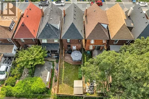 39 Fairleigh Avenue North Hamilton ON L8L 6H1