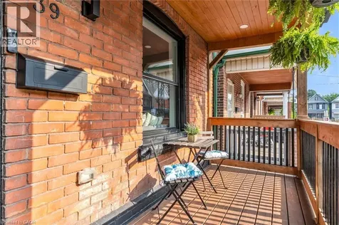 39 Fairleigh Avenue North Hamilton ON L8L 6H1
