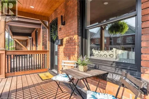 39 Fairleigh Avenue North Hamilton ON L8L 6H1