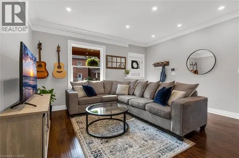 39 Fairleigh Avenue North Hamilton ON L8L 6H1