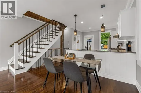39 Fairleigh Avenue North Hamilton ON L8L 6H1