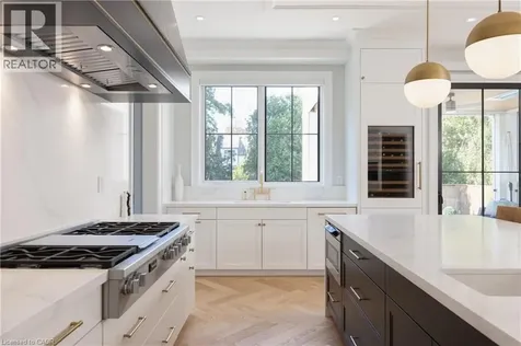 46 Second Street Oakville ON L6J 3T2