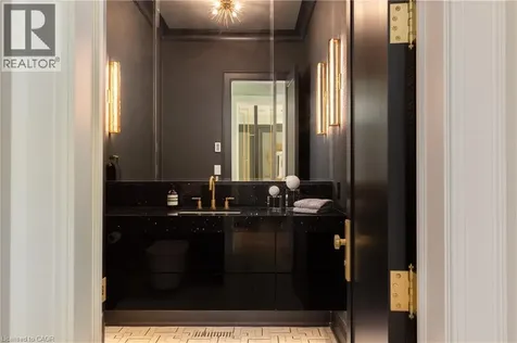 46 Second Street Oakville ON L6J 3T2