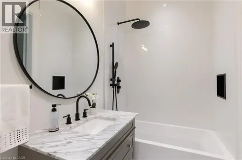 46 Second Street Oakville ON L6J 3T2