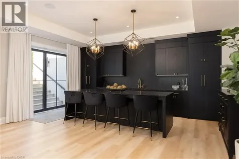 46 Second Street Oakville ON L6J 3T2