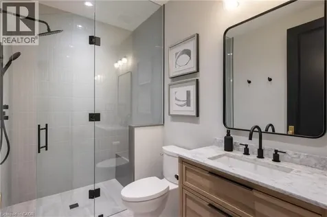 46 Second Street Oakville ON L6J 3T2
