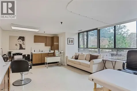 1400 Dixie Road Mississauga ON L5E 3E1