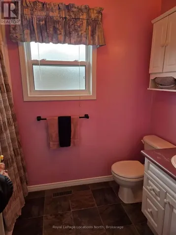 4 St. James Place Wasaga Beach ON L9Z 3A8