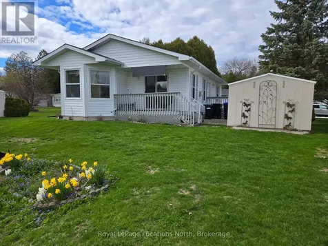 4 St. James Place Wasaga Beach ON L9Z 3A8