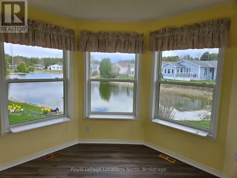4 St. James Place Wasaga Beach ON L9Z 3A8