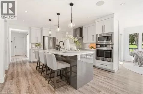 26 Weneil Drive Freelton ON L8B 0Z6