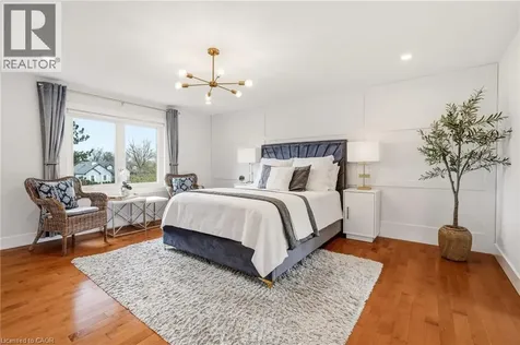 26 Weneil Drive Freelton ON L8B 0Z6