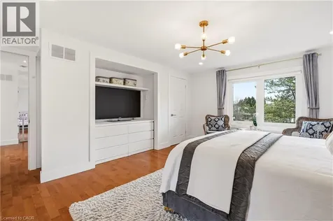 26 Weneil Drive Freelton ON L8B 0Z6