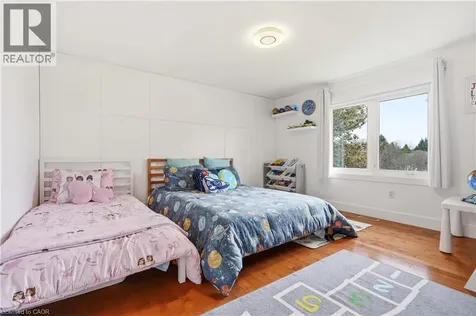26 Weneil Drive Freelton ON L8B 0Z6