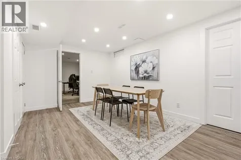 26 Weneil Drive Freelton ON L8B 0Z6