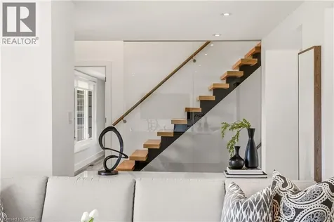 26 Weneil Drive Freelton ON L8B 0Z6