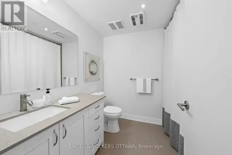 1035 Bank Street Ottawa ON K1S 5K3