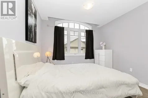 104 Delphi Court Blue Mountains ON N0H 1J0