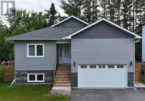 22 Berkely Street Wasaga Beach ON L9Z 2N6