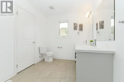 104 Delphi Court Blue Mountains ON N0H 1J0