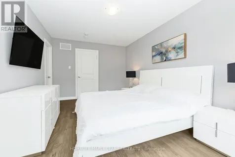 104 Delphi Court Blue Mountains ON N0H 1J0