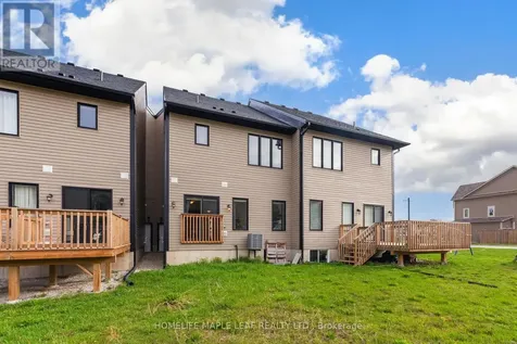 104 Delphi Court Blue Mountains ON N0H 1J0