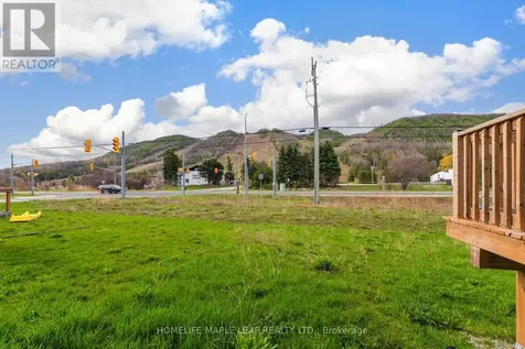 104 Delphi Court Blue Mountains ON N0H 1J0
