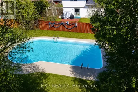 13 Shanel Place Ottawa ON K2J 1C3