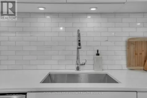 100 Eagle Rock Way Vaughan ON L6A 5B9