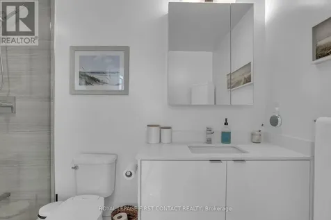 100 Eagle Rock Way Vaughan ON L6A 5B9