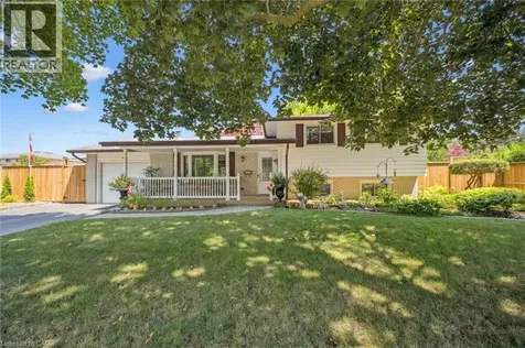574 Sprucehill Avenue Waterloo ON N2L 4V9