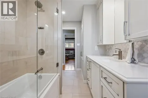 574 Sprucehill Avenue Waterloo ON N2L 4V9