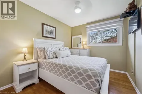 574 Sprucehill Avenue Waterloo ON N2L 4V9