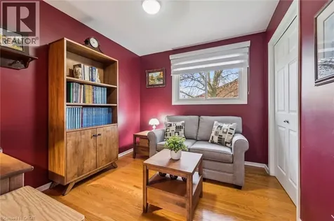 574 Sprucehill Avenue Waterloo ON N2L 4V9