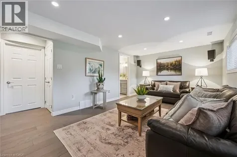 574 Sprucehill Avenue Waterloo ON N2L 4V9