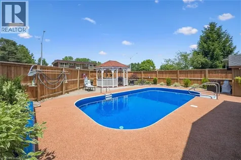 574 Sprucehill Avenue Waterloo ON N2L 4V9