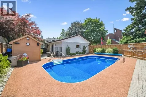 574 Sprucehill Avenue Waterloo ON N2L 4V9