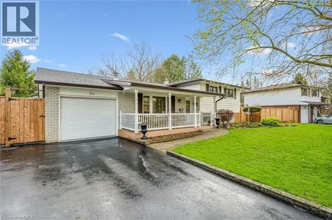 574 Sprucehill Avenue Waterloo ON N2L 4V9